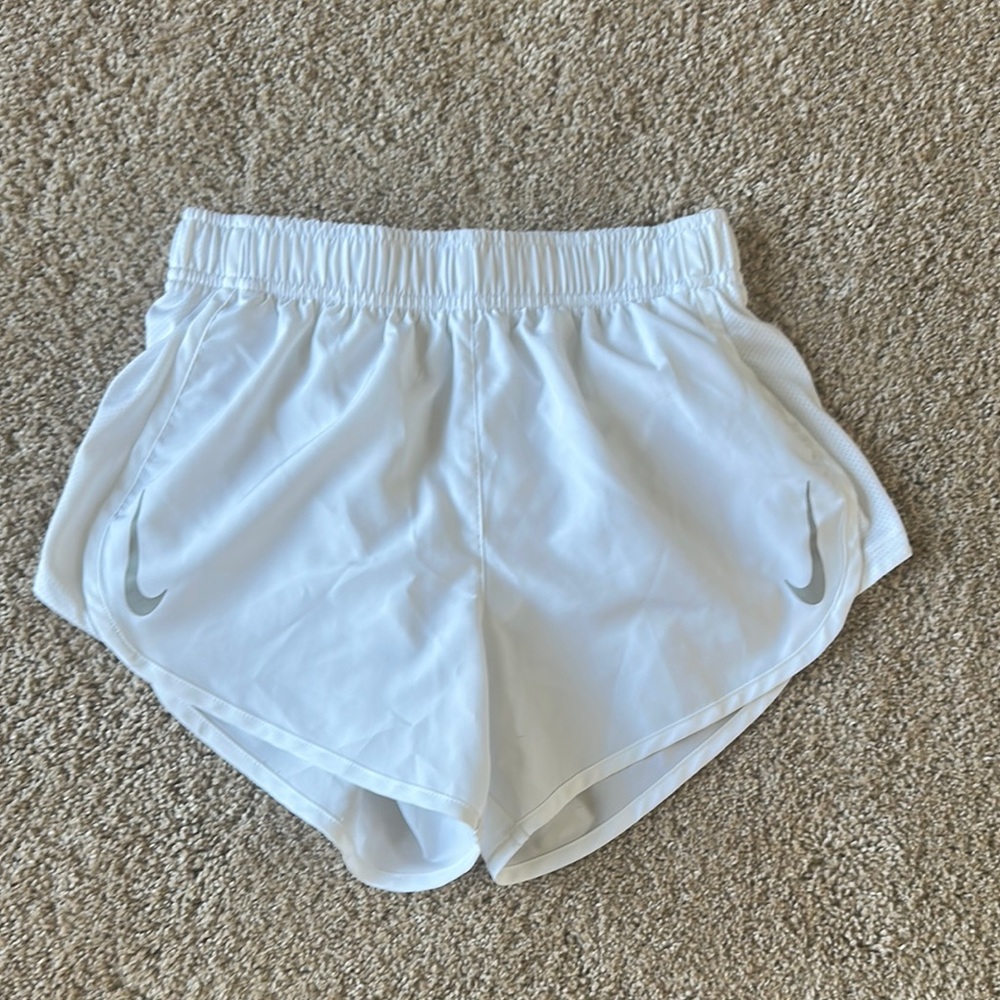 Nike White Athletic Shorts Lightweight Breathable